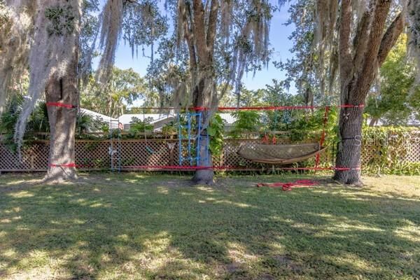 For Sale: $389,900 (3 beds, 3 baths, 2713 Square Feet)