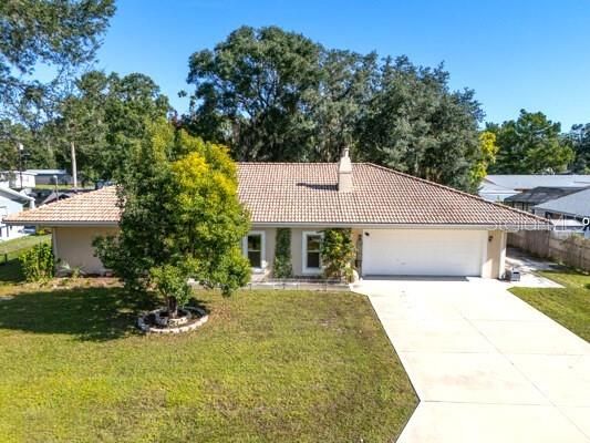 For Sale: $389,900 (3 beds, 3 baths, 2713 Square Feet)