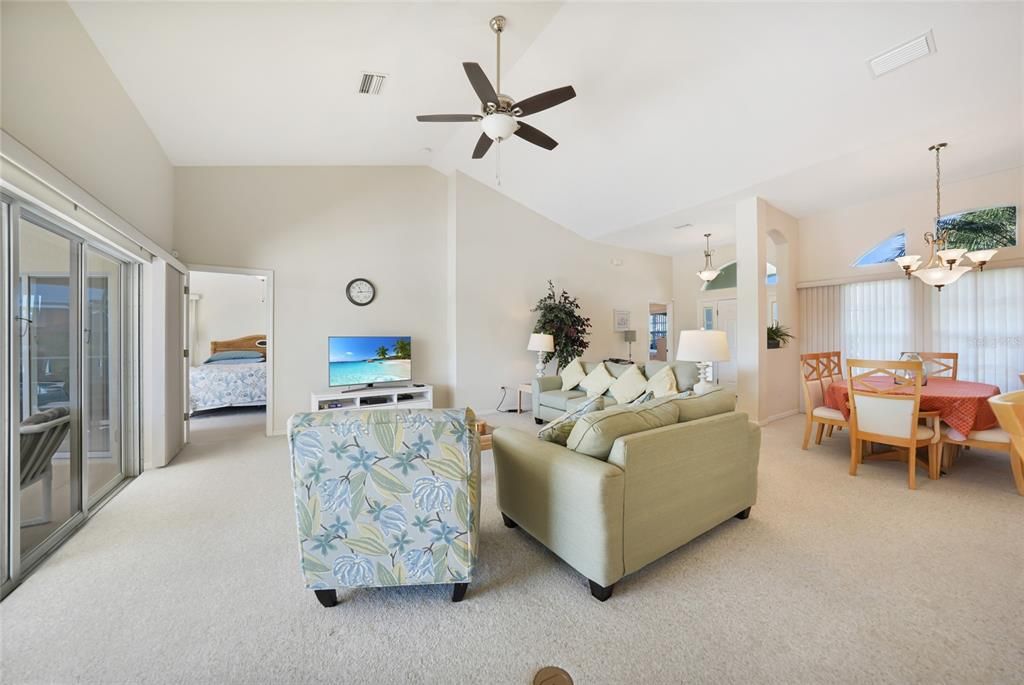 На продажу: $535,000 (3 спален, 2 ванн, 2131 Квадратных фут)