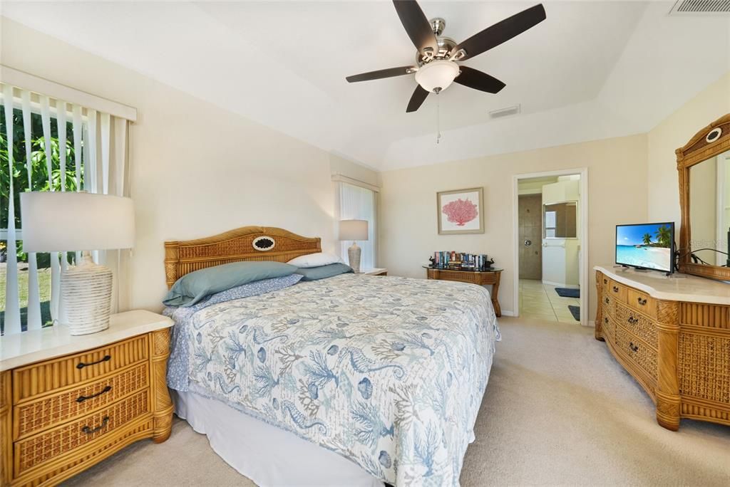 На продажу: $535,000 (3 спален, 2 ванн, 2131 Квадратных фут)