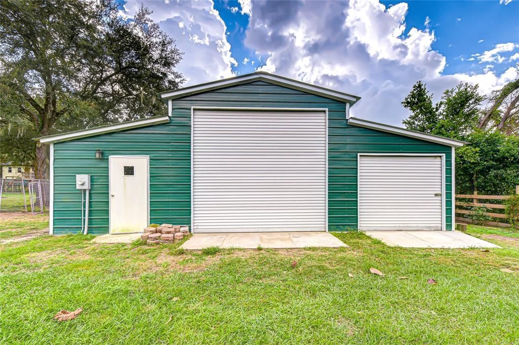 For Sale: $599,000 (3 beds, 2 baths, 2558 Square Feet)