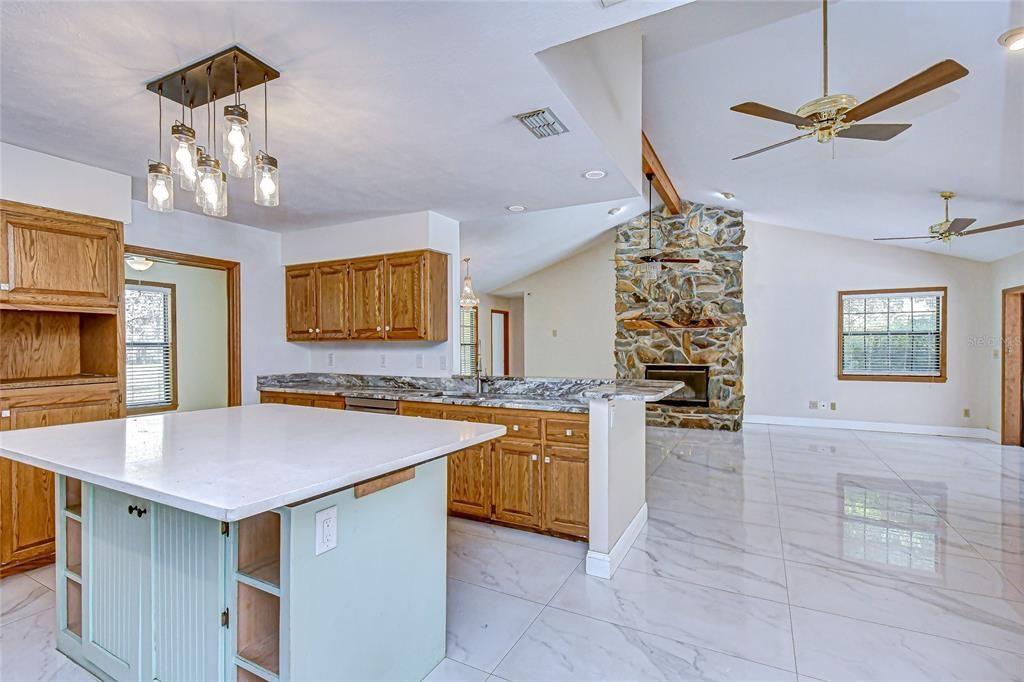 For Sale: $599,000 (3 beds, 2 baths, 2558 Square Feet)