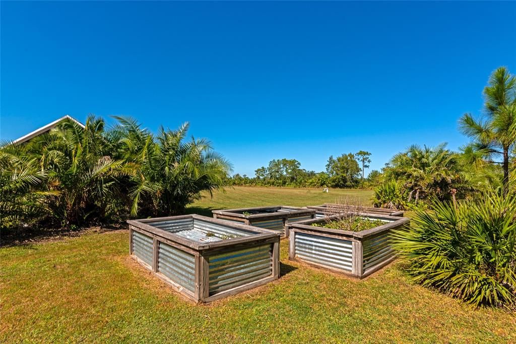 Activo con contrato: $875,000 (3 camas, 2 baños, 2405 Pies cuadrados)