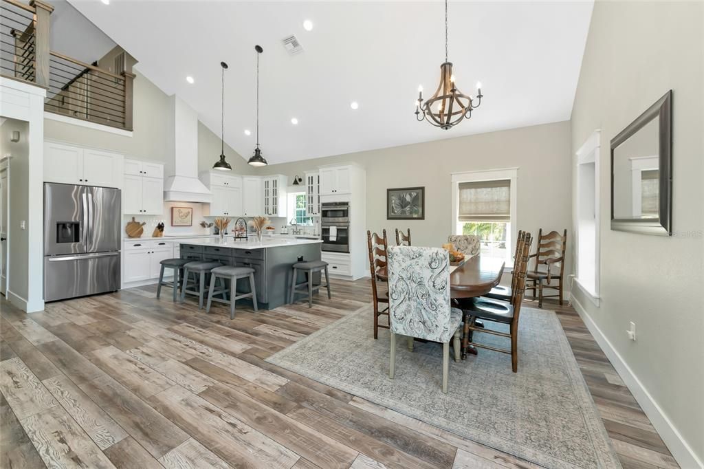 Activo con contrato: $875,000 (3 camas, 2 baños, 2405 Pies cuadrados)