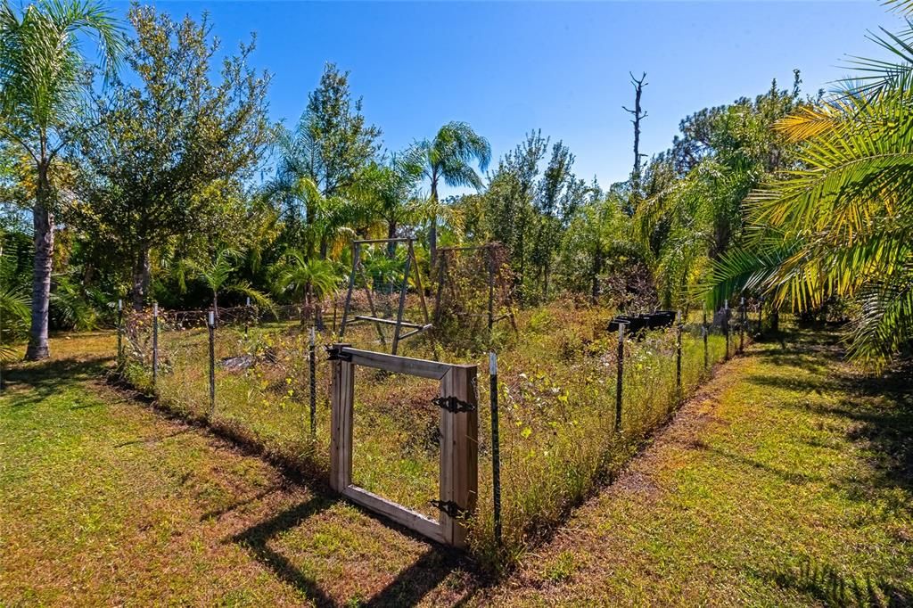 Activo con contrato: $875,000 (3 camas, 2 baños, 2405 Pies cuadrados)