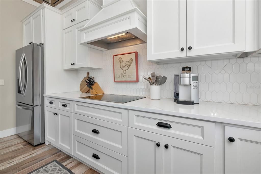 Activo con contrato: $875,000 (3 camas, 2 baños, 2405 Pies cuadrados)