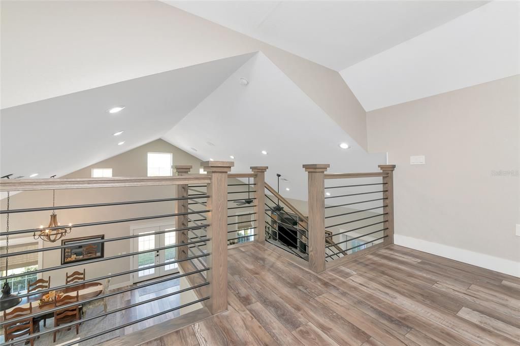 Activo con contrato: $875,000 (3 camas, 2 baños, 2405 Pies cuadrados)