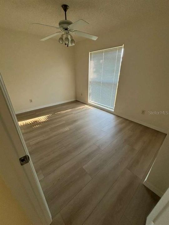 For Sale: $365,000 (4 beds, 2 baths, 1641 Square Feet)