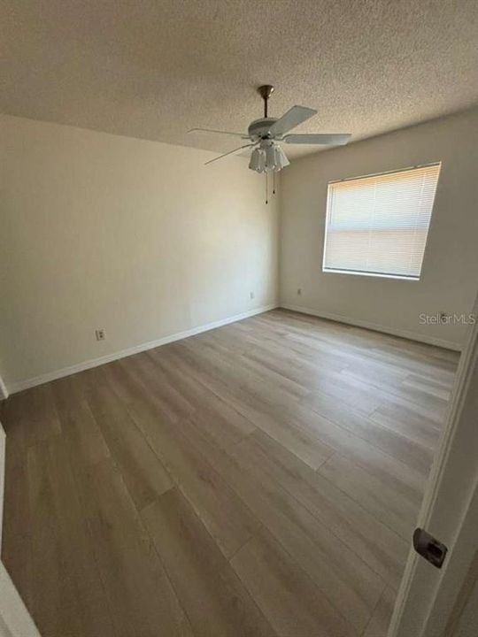 For Sale: $365,000 (4 beds, 2 baths, 1641 Square Feet)