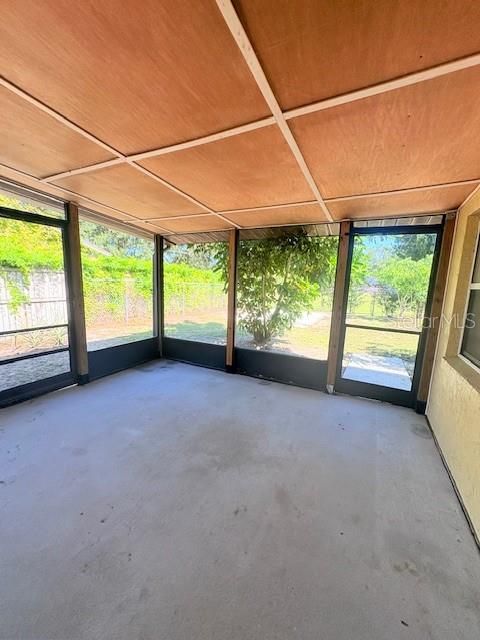 For Sale: $365,000 (4 beds, 2 baths, 1641 Square Feet)