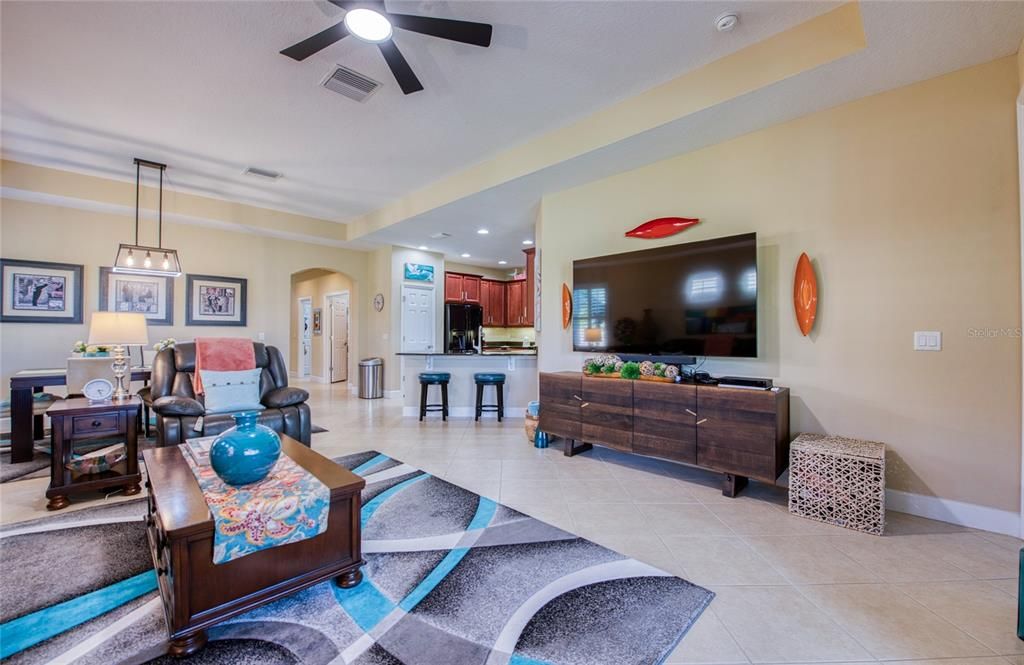 待售: $364,900 (3 贝兹, 2 浴室, 1800 平方英尺)