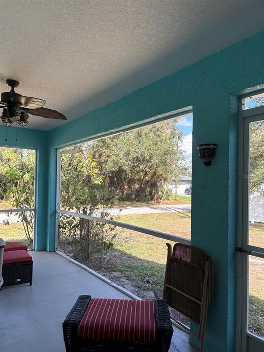 For Sale: $299,900 (3 beds, 2 baths, 1493 Square Feet)