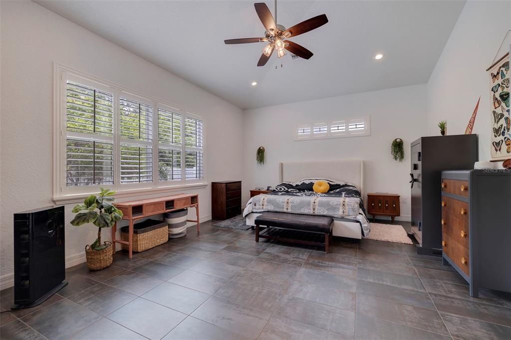 For Sale: $799,000 (4 beds, 3 baths, 2733 Square Feet)