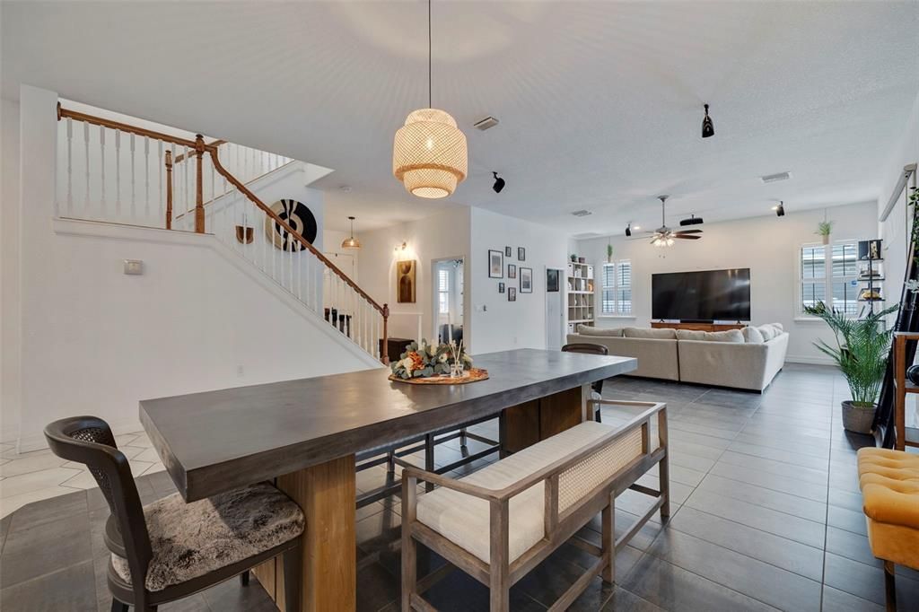 For Sale: $799,000 (4 beds, 3 baths, 2733 Square Feet)