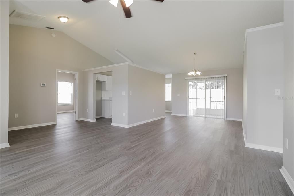 For Rent: $2,095 (3 beds, 2 baths, 1385 Square Feet)