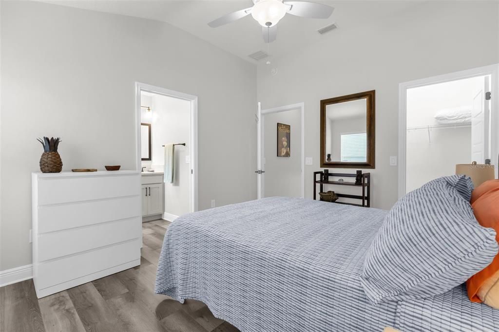 En Venta: $549,900 (3 camas, 3 baños, 1905 Pies cuadrados)