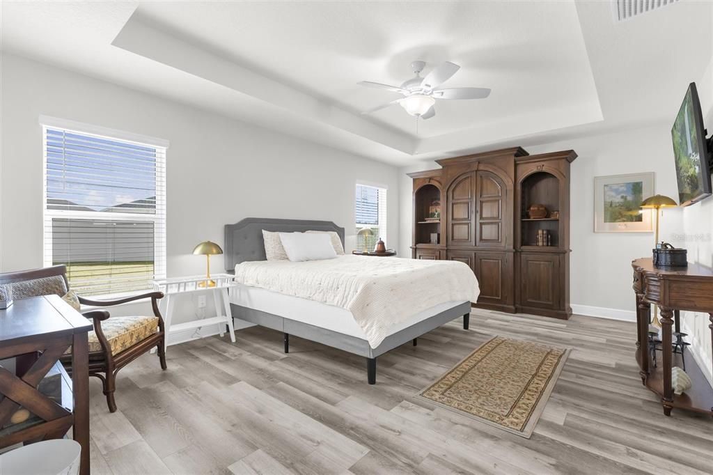 En Venta: $549,900 (3 camas, 3 baños, 1905 Pies cuadrados)