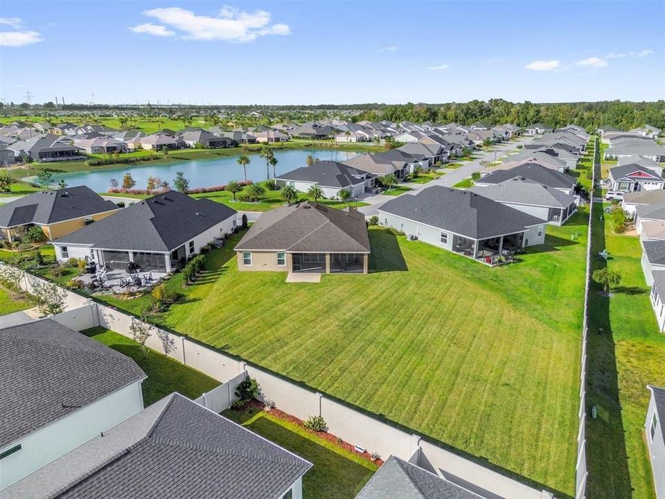 En Venta: $549,900 (3 camas, 3 baños, 1905 Pies cuadrados)