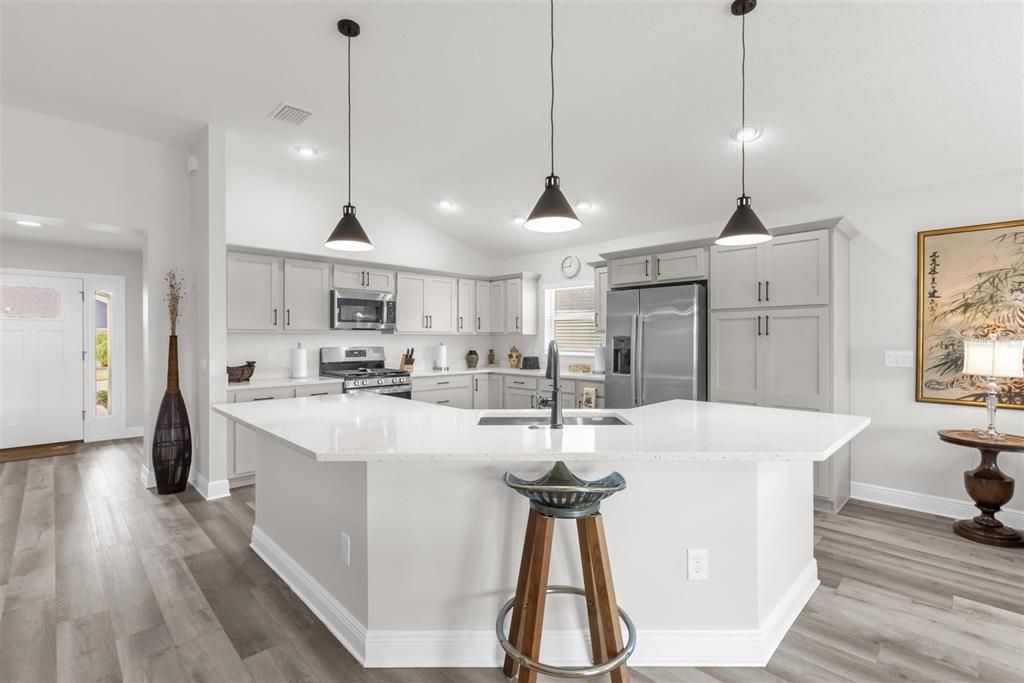 En Venta: $549,900 (3 camas, 3 baños, 1905 Pies cuadrados)