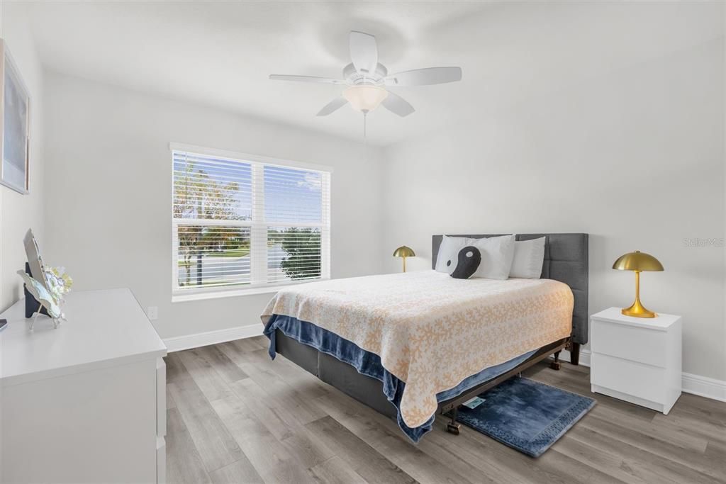 En Venta: $549,900 (3 camas, 3 baños, 1905 Pies cuadrados)