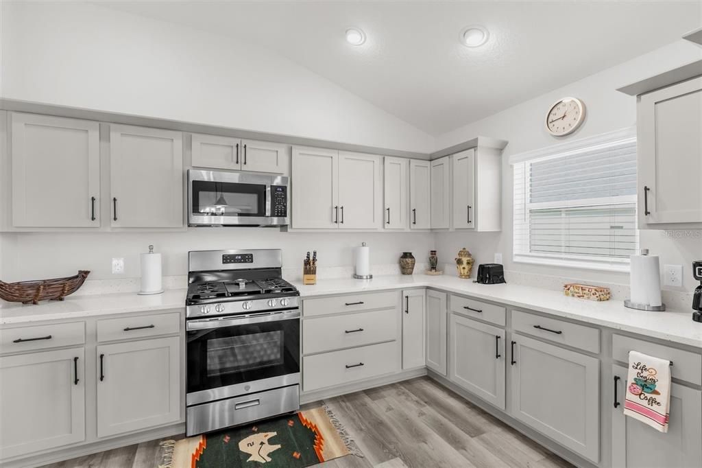 En Venta: $549,900 (3 camas, 3 baños, 1905 Pies cuadrados)