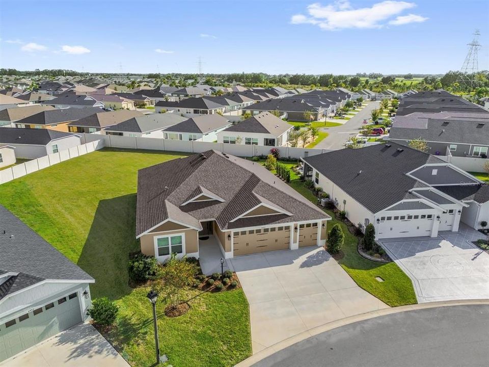 En Venta: $549,900 (3 camas, 3 baños, 1905 Pies cuadrados)