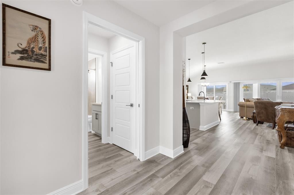 En Venta: $549,900 (3 camas, 3 baños, 1905 Pies cuadrados)