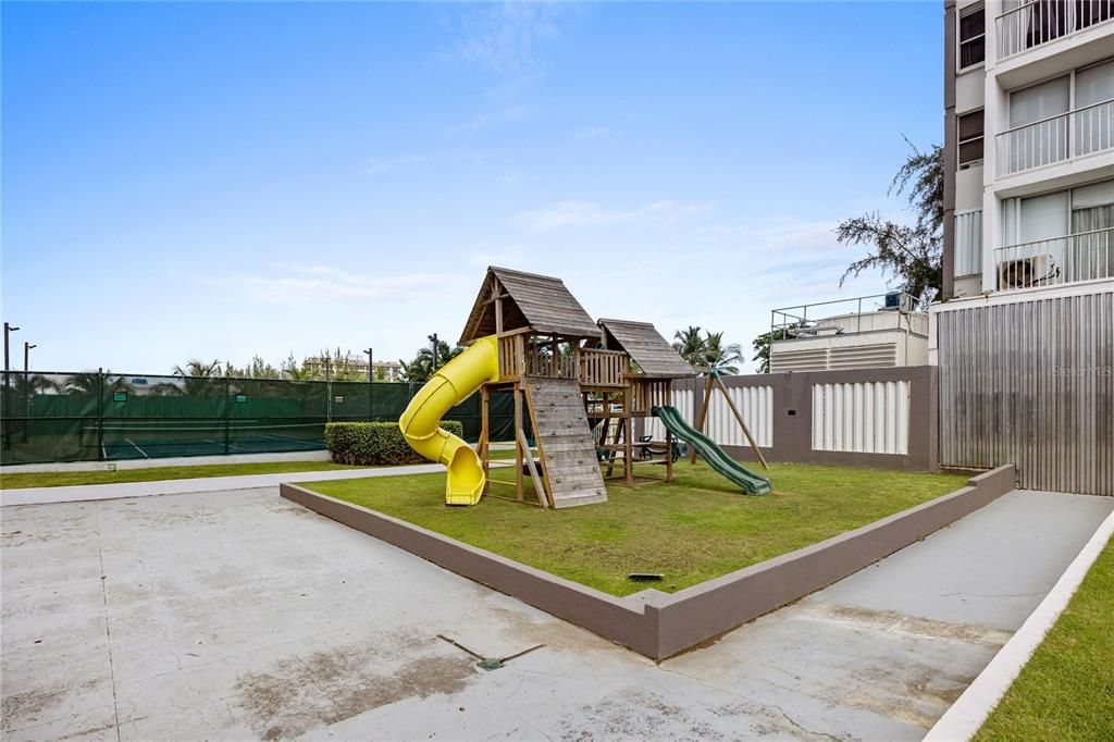 待售: $795,000 (3 贝兹, 2 浴室, 1901 平方英尺)