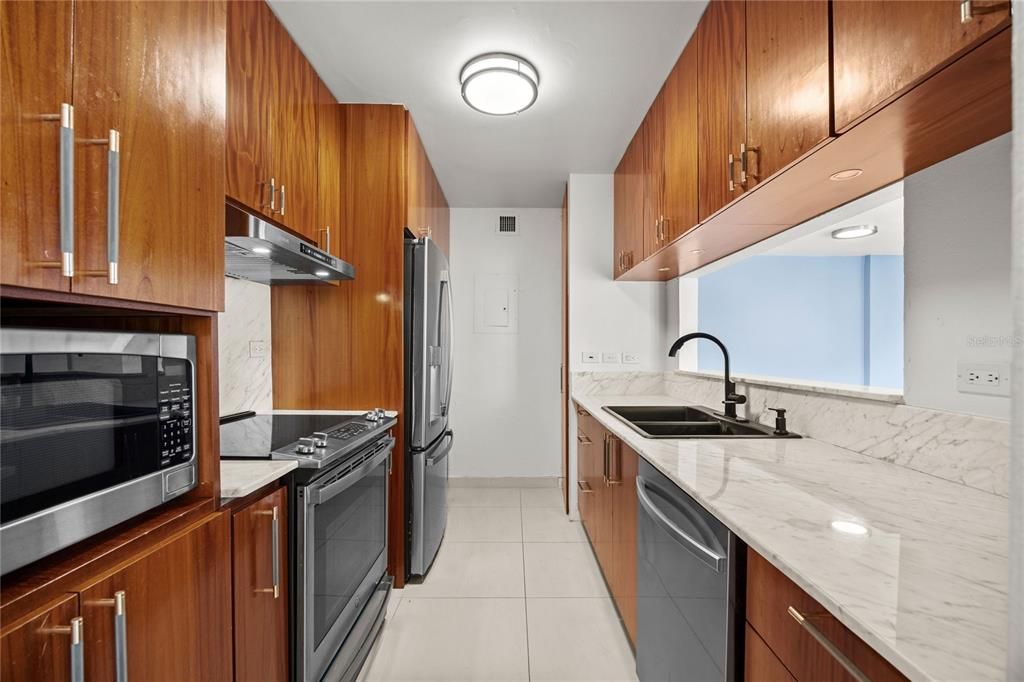 待售: $795,000 (3 贝兹, 2 浴室, 1901 平方英尺)