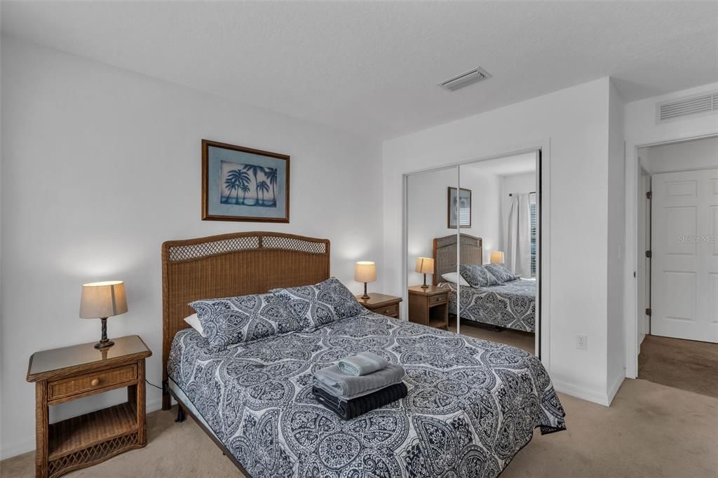 待售: $214,000 (3 贝兹, 2 浴室, 1204 平方英尺)