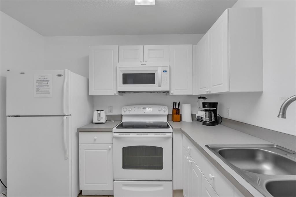 待售: $214,000 (3 贝兹, 2 浴室, 1204 平方英尺)