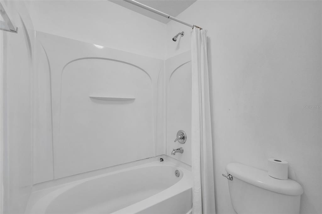 待售: $214,000 (3 贝兹, 2 浴室, 1204 平方英尺)