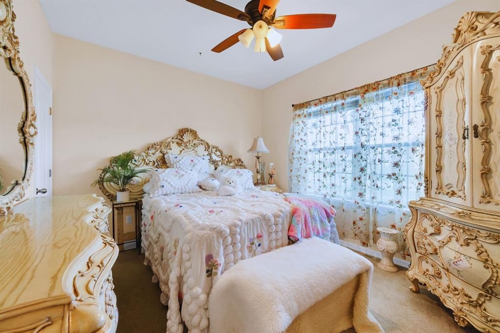 На продажу: $335,000 (4 спален, 2 ванн, 1855 Квадратных фут)