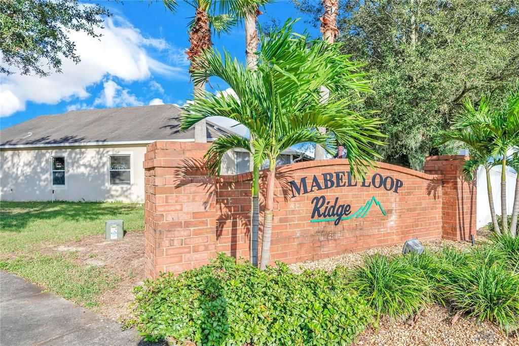 На продажу: $335,000 (4 спален, 2 ванн, 1855 Квадратных фут)