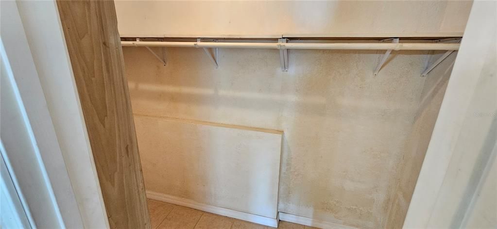 For Rent: $1,749 (2 beds, 1 baths, 1182 Square Feet)