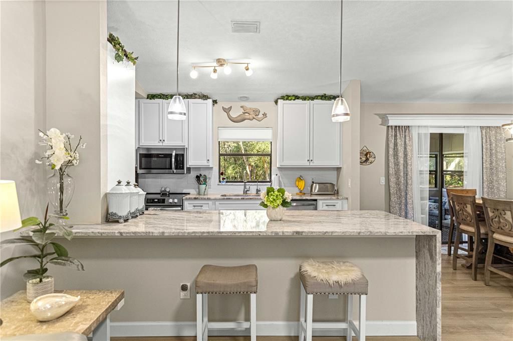 待售: $320,000 (3 贝兹, 2 浴室, 1256 平方英尺)