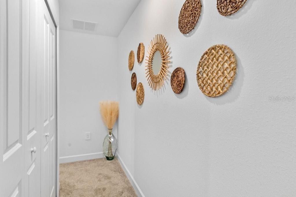 Activo con contrato: $384,900 (4 camas, 3 baños, 1914 Pies cuadrados)