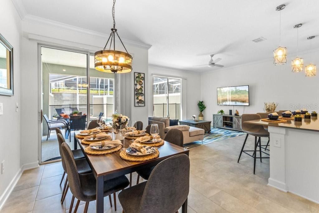 Activo con contrato: $384,900 (4 camas, 3 baños, 1914 Pies cuadrados)