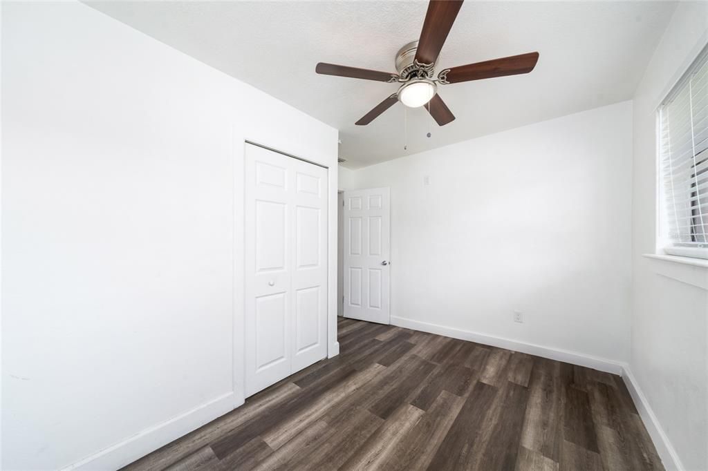 Activo con contrato: $330,000 (4 camas, 2 baños, 1453 Pies cuadrados)