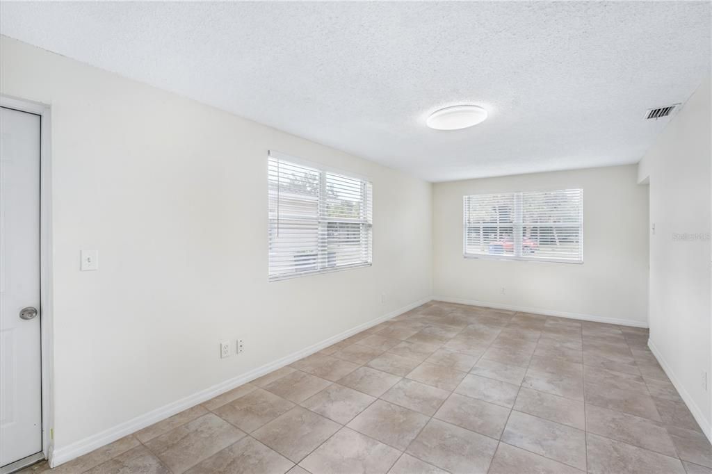 For Rent: $2,200 (3 beds, 2 baths, 1248 Square Feet)