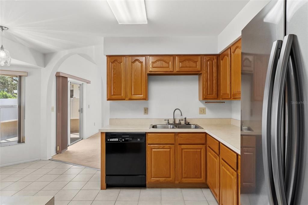 Active With Contract: $489,900 (3 beds, 2 baths, 2324 Square Feet)