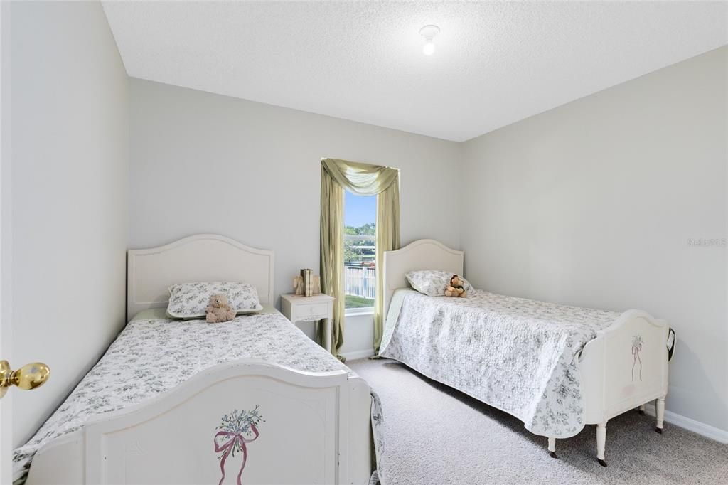 Active With Contract: $329,999 (3 beds, 2 baths, 1262 Square Feet)