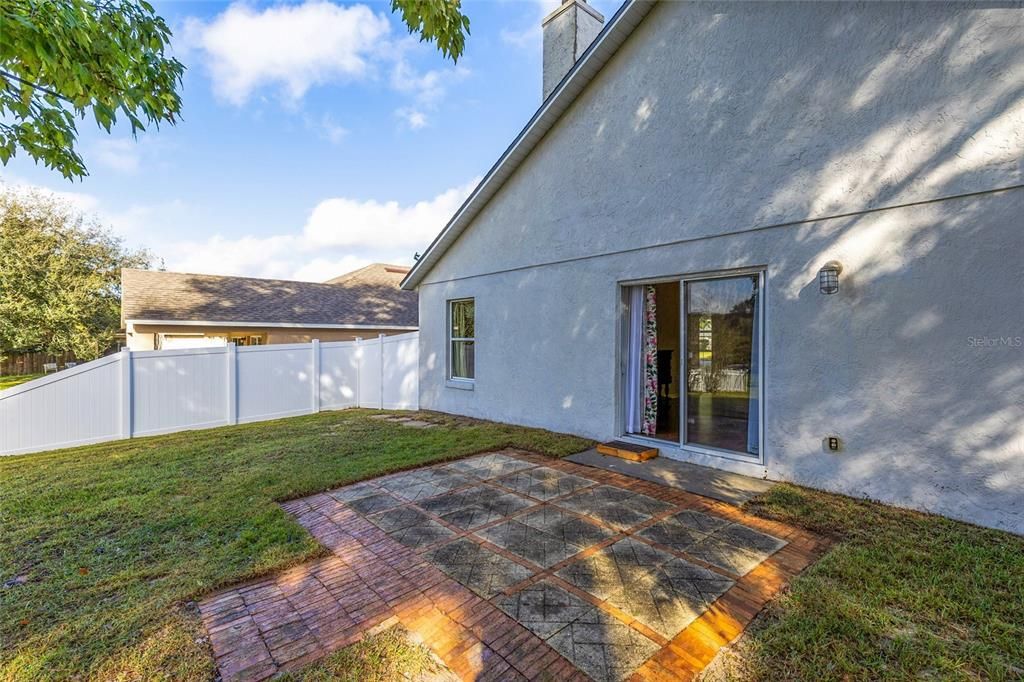 Active With Contract: $329,999 (3 beds, 2 baths, 1262 Square Feet)