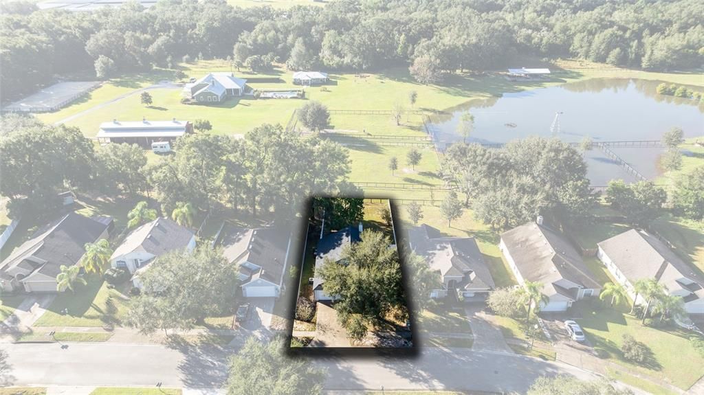 Active With Contract: $329,999 (3 beds, 2 baths, 1262 Square Feet)