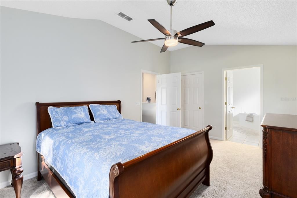 Active With Contract: $329,999 (3 beds, 2 baths, 1262 Square Feet)