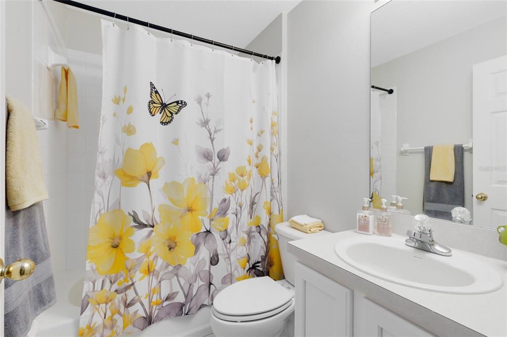 Active With Contract: $329,999 (3 beds, 2 baths, 1262 Square Feet)