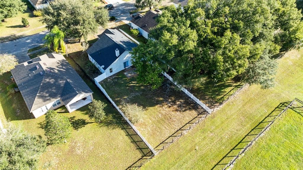 Active With Contract: $329,999 (3 beds, 2 baths, 1262 Square Feet)