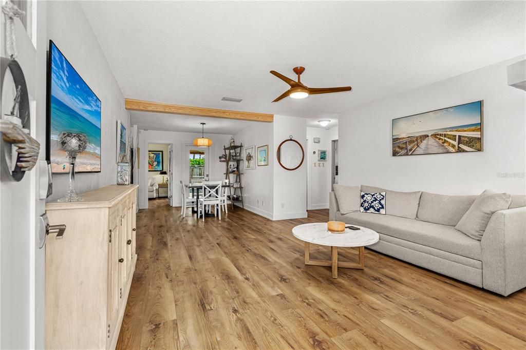 На продажу: $580,000 (3 спален, 1 ванн, 1168 Квадратных фут)