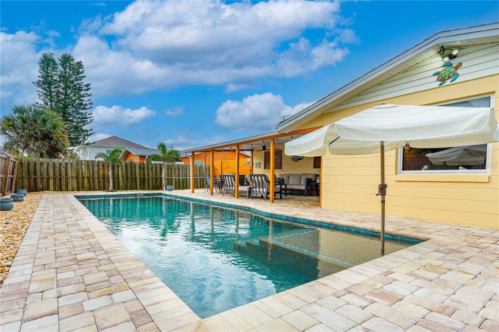 На продажу: $580,000 (3 спален, 1 ванн, 1168 Квадратных фут)