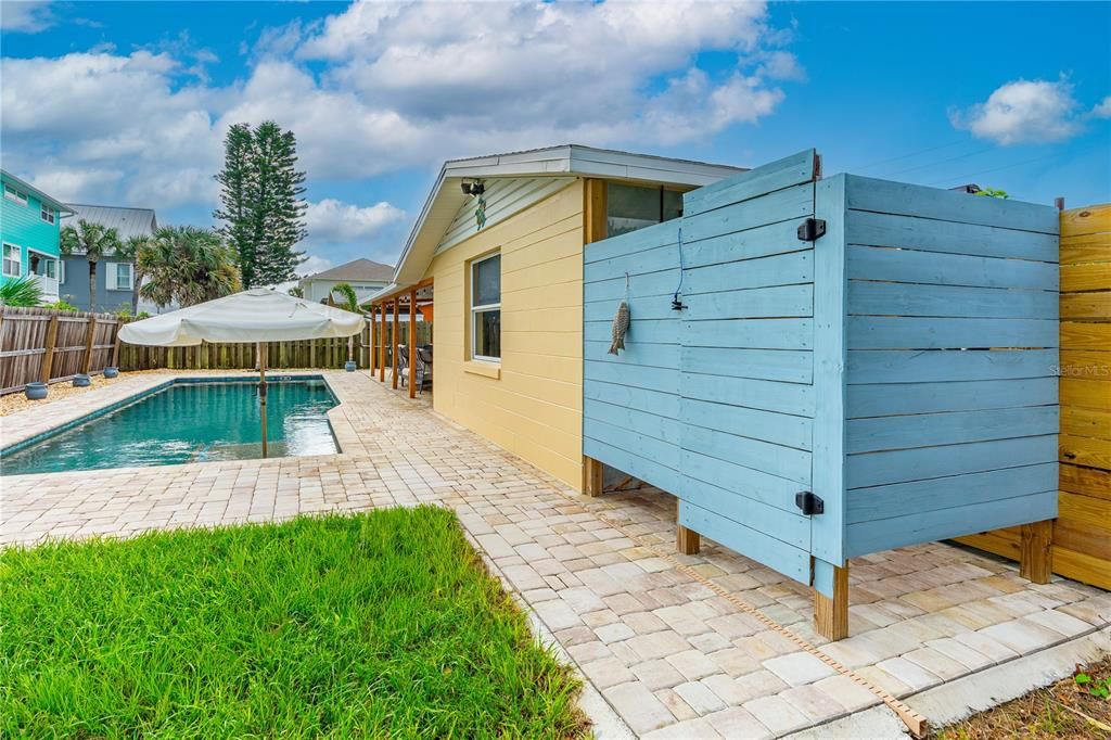 На продажу: $580,000 (3 спален, 1 ванн, 1168 Квадратных фут)